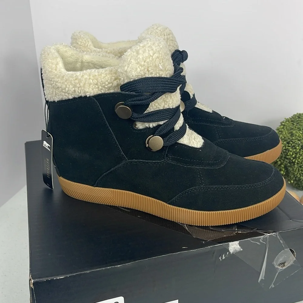 SOREL Out N About Cozy Wedge Size 10 Color Black NWT